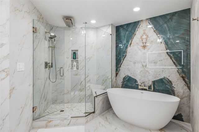 11 BAYMONT STREET 907, Clearwater Beach, FL 33767