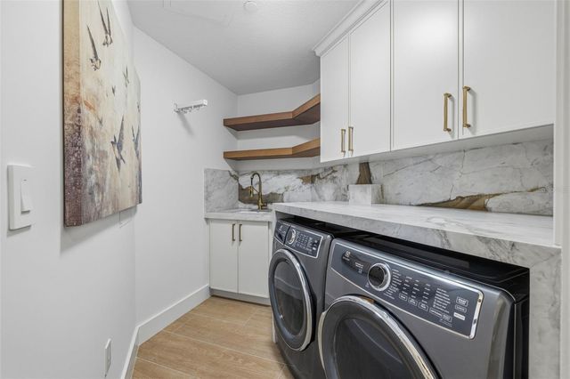 11 BAYMONT STREET 907, Clearwater Beach, FL 33767