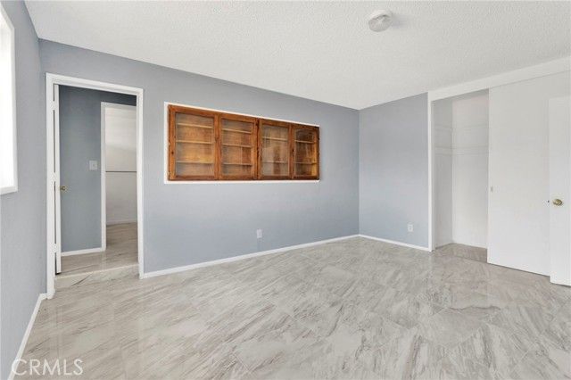 21008 South Road, Apple Valley, CA 92307