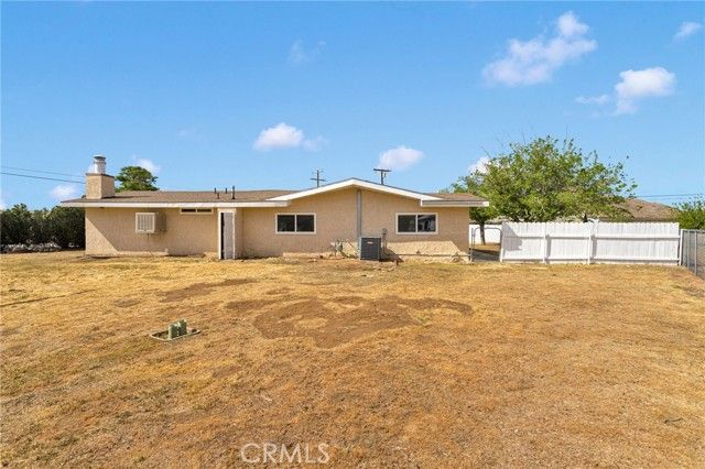 21008 South Road, Apple Valley, CA 92307