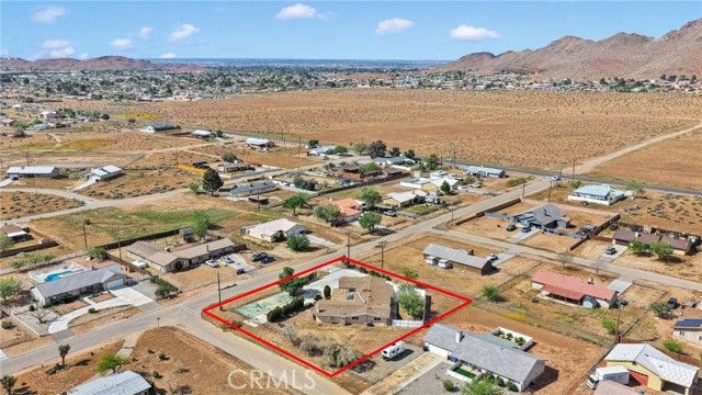 21008 South Road, Apple Valley, CA 92307