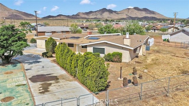 21008 South Road, Apple Valley, CA 92307