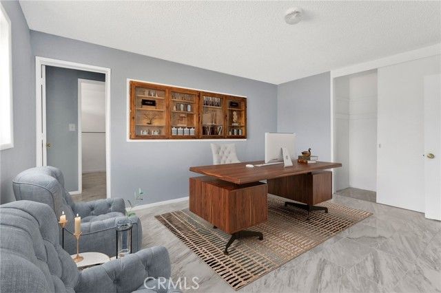 21008 South Road, Apple Valley, CA 92307