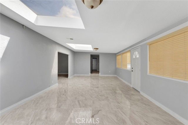 21008 South Road, Apple Valley, CA 92307