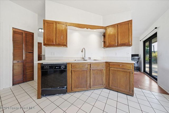 401 Whealan Street SW, Palm Bay, FL 32908