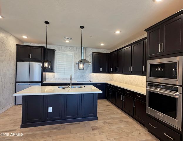 2121 W Sonoran Desert Drive Apt 17, Phoenix, AZ 85085