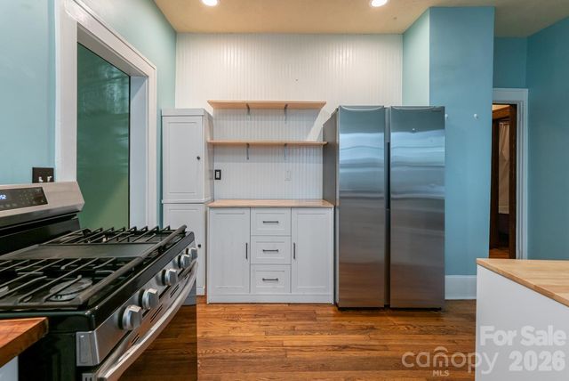 3 Woodlawn Avenue, Asheville, NC 28801