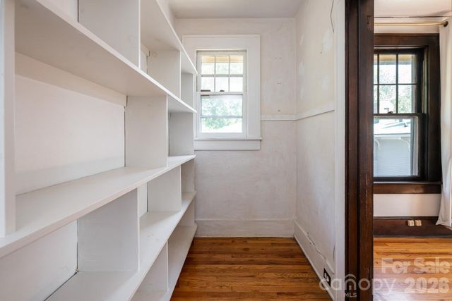 3 Woodlawn Avenue, Asheville, NC 28801