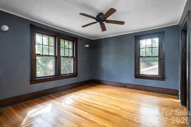 3 Woodlawn Avenue, Asheville, NC 28801
