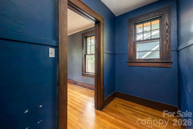 3 Woodlawn Avenue, Asheville, NC 28801