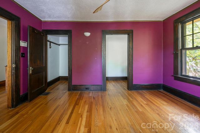 3 Woodlawn Avenue, Asheville, NC 28801