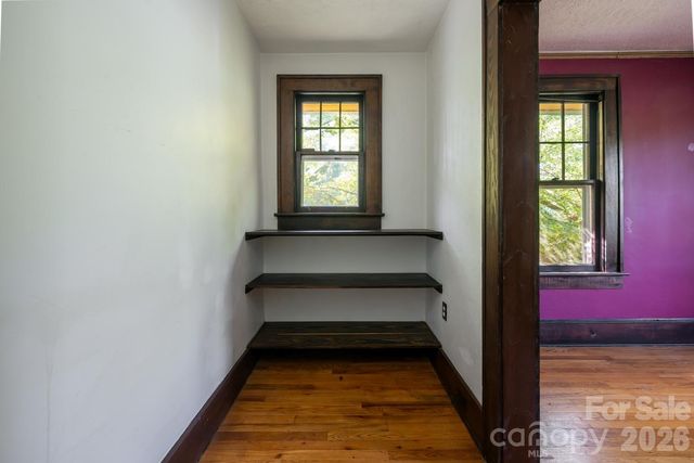 3 Woodlawn Avenue, Asheville, NC 28801