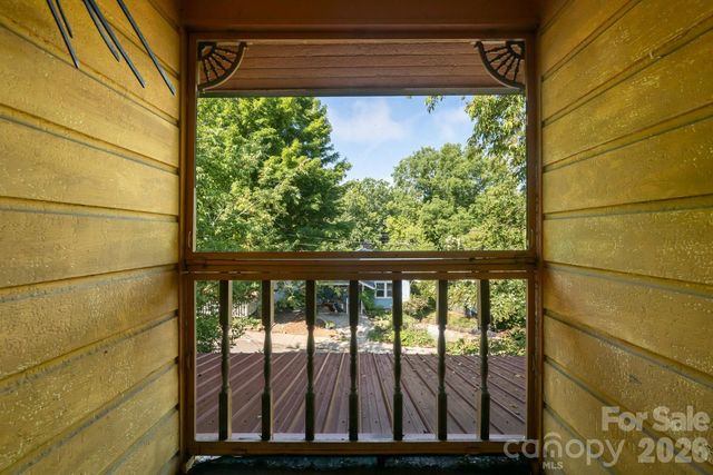 3 Woodlawn Avenue, Asheville, NC 28801