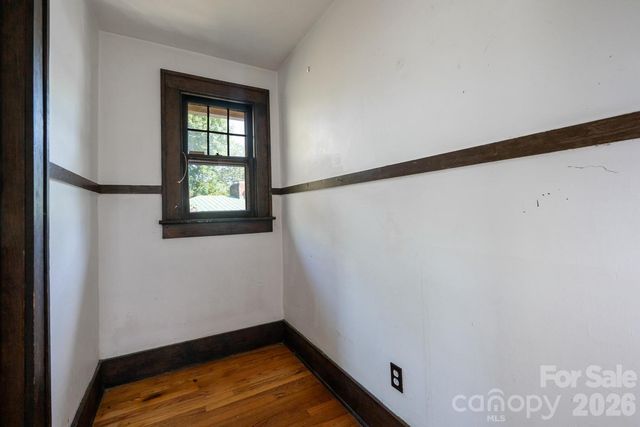 3 Woodlawn Avenue, Asheville, NC 28801