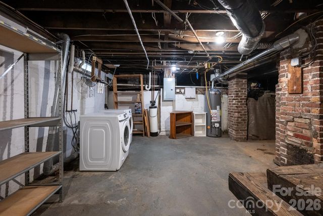 3 Woodlawn Avenue, Asheville, NC 28801