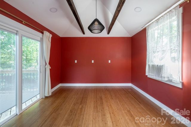 3 Woodlawn Avenue, Asheville, NC 28801