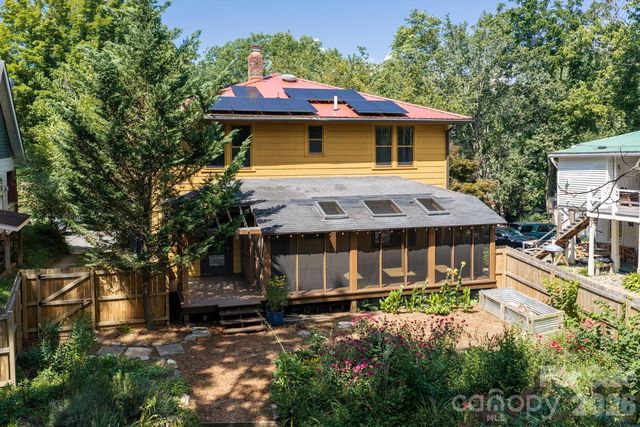 3 Woodlawn Avenue, Asheville, NC 28801