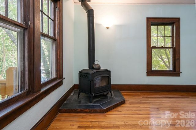 3 Woodlawn Avenue, Asheville, NC 28801
