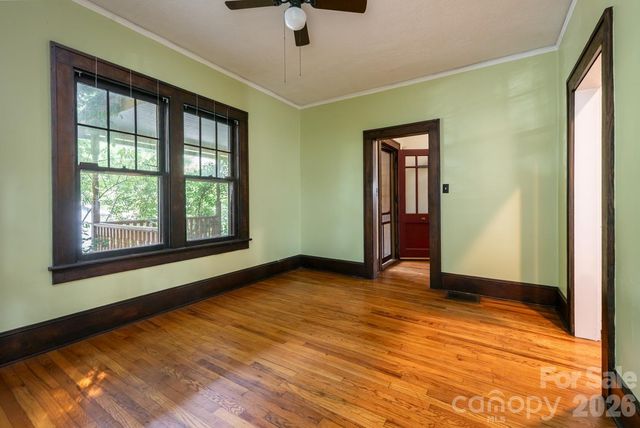 3 Woodlawn Avenue, Asheville, NC 28801