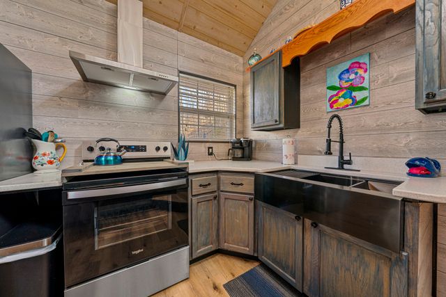 419 Jackie Dukes Dr, Lewisburg, KY 42256