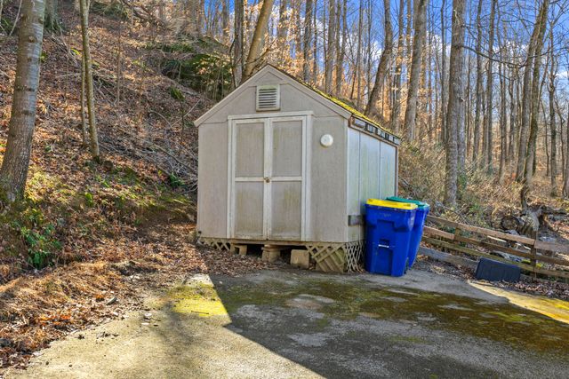 419 Jackie Dukes Dr, Lewisburg, KY 42256