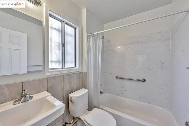 1715 9th Ave Unit C, Oakland, CA 94606