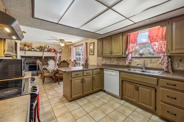 609 Windmere Dr, Lebanon, TN 37090