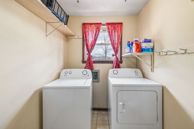 609 Windmere Dr, Lebanon, TN 37090