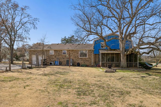 609 Windmere Dr, Lebanon, TN 37090