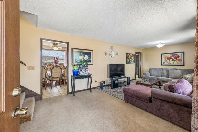 609 Windmere Dr, Lebanon, TN 37090