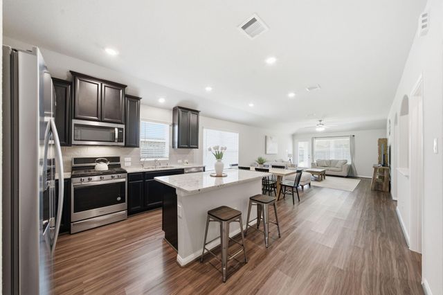 2535 Anderwood Pointe Way, Pearland, TX 77089
