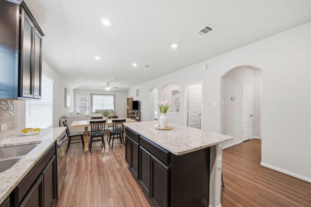 2535 Anderwood Pointe Way, Pearland, TX 77089