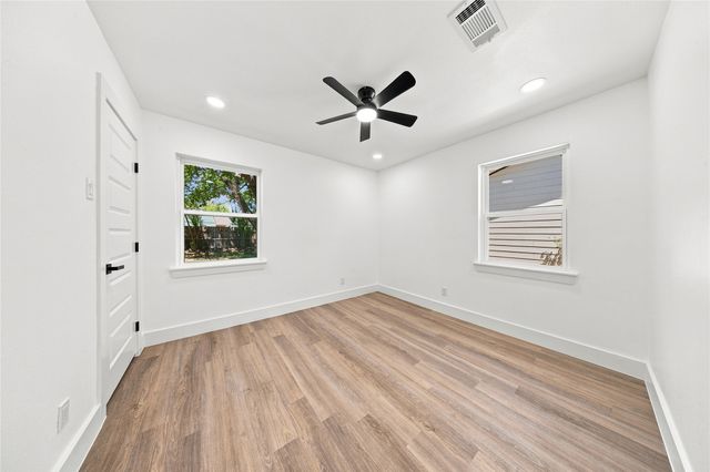 1213 Fairdale Street, Irving, TX 75062