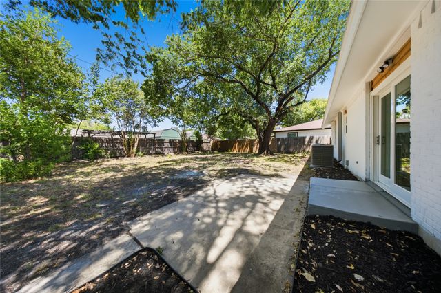 1213 Fairdale Street, Irving, TX 75062
