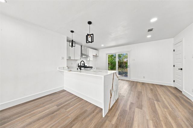 1213 Fairdale Street, Irving, TX 75062