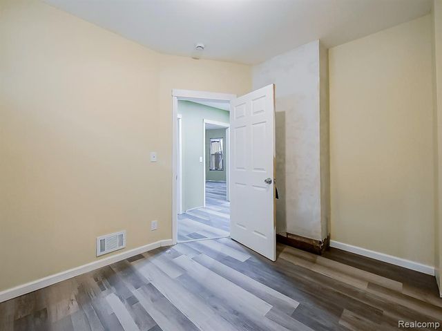 895 Blaine Street, Detroit, MI 48202