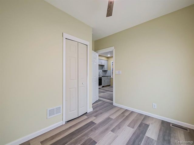 895 Blaine Street, Detroit, MI 48202