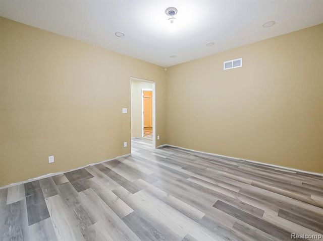 895 Blaine Street, Detroit, MI 48202