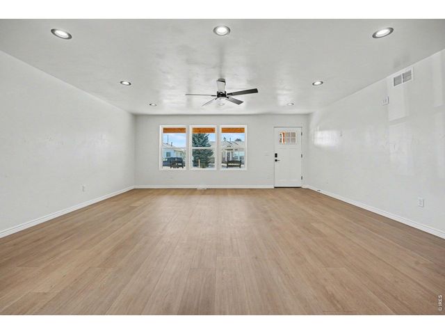125 6th St, Dacono, CO 80514