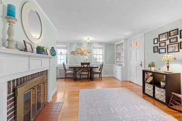 4 Rolling Lane, Natick, MA 01760