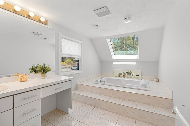 4 Rolling Lane, Natick, MA 01760