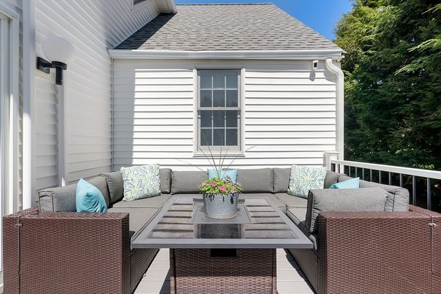 4 Rolling Lane, Natick, MA 01760