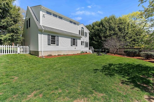 4 Rolling Lane, Natick, MA 01760