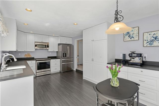4 Rolling Lane, Natick, MA 01760