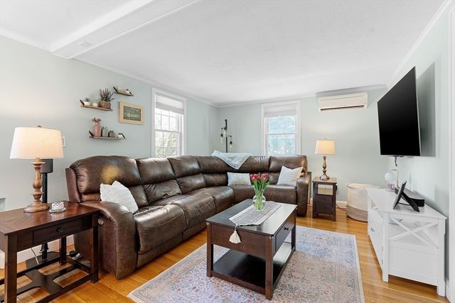 4 Rolling Lane, Natick, MA 01760