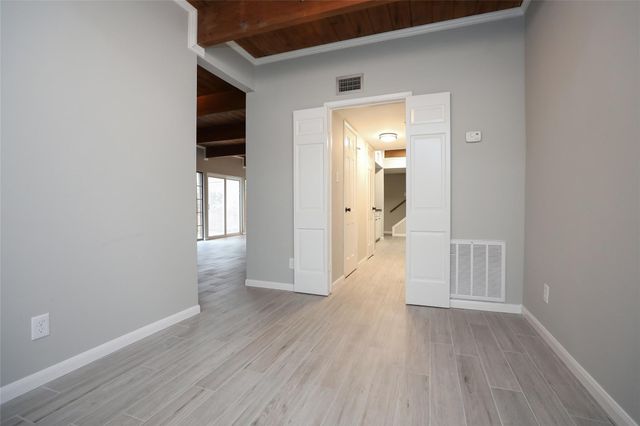 5370 Brownway Street D33, Houston, TX 77056