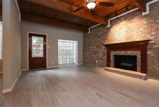 5370 Brownway Street D33, Houston, TX 77056