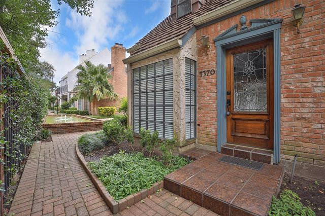 5370 Brownway Street D33, Houston, TX 77056