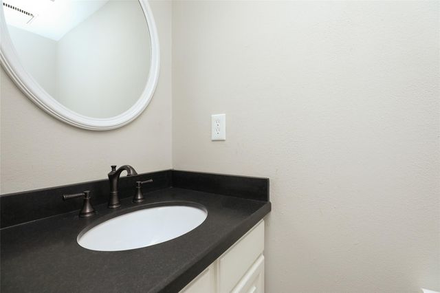 5370 Brownway Street D33, Houston, TX 77056