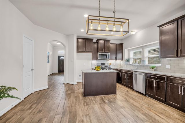 2326 Sandlewood Trail Lane, Houston, TX 77014